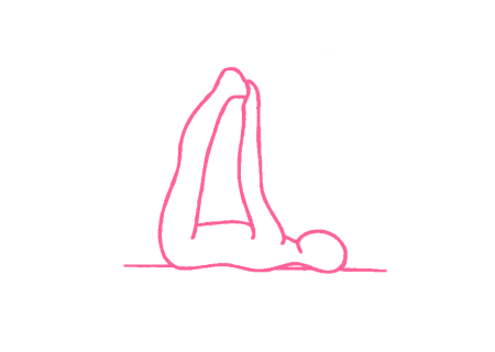 Дыхание через рот лежа на спине, держась руками за пальцы ног — упражнение Кундалини Йоги картинка